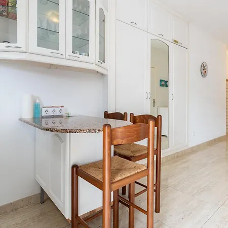 Hotel apartamentowy Marina View, Sunny One Bedroom Pyr *